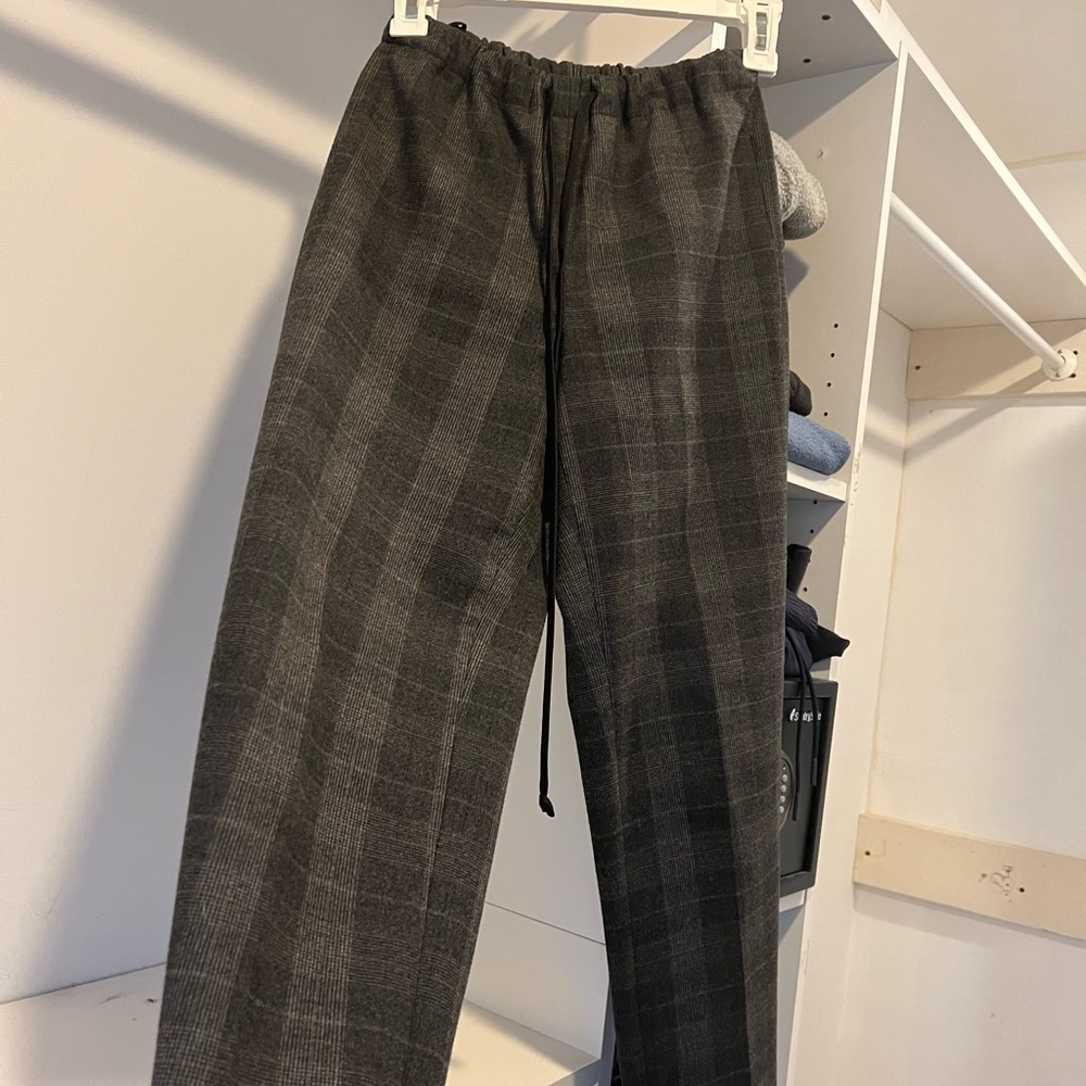 Aritzia pants by Babaton